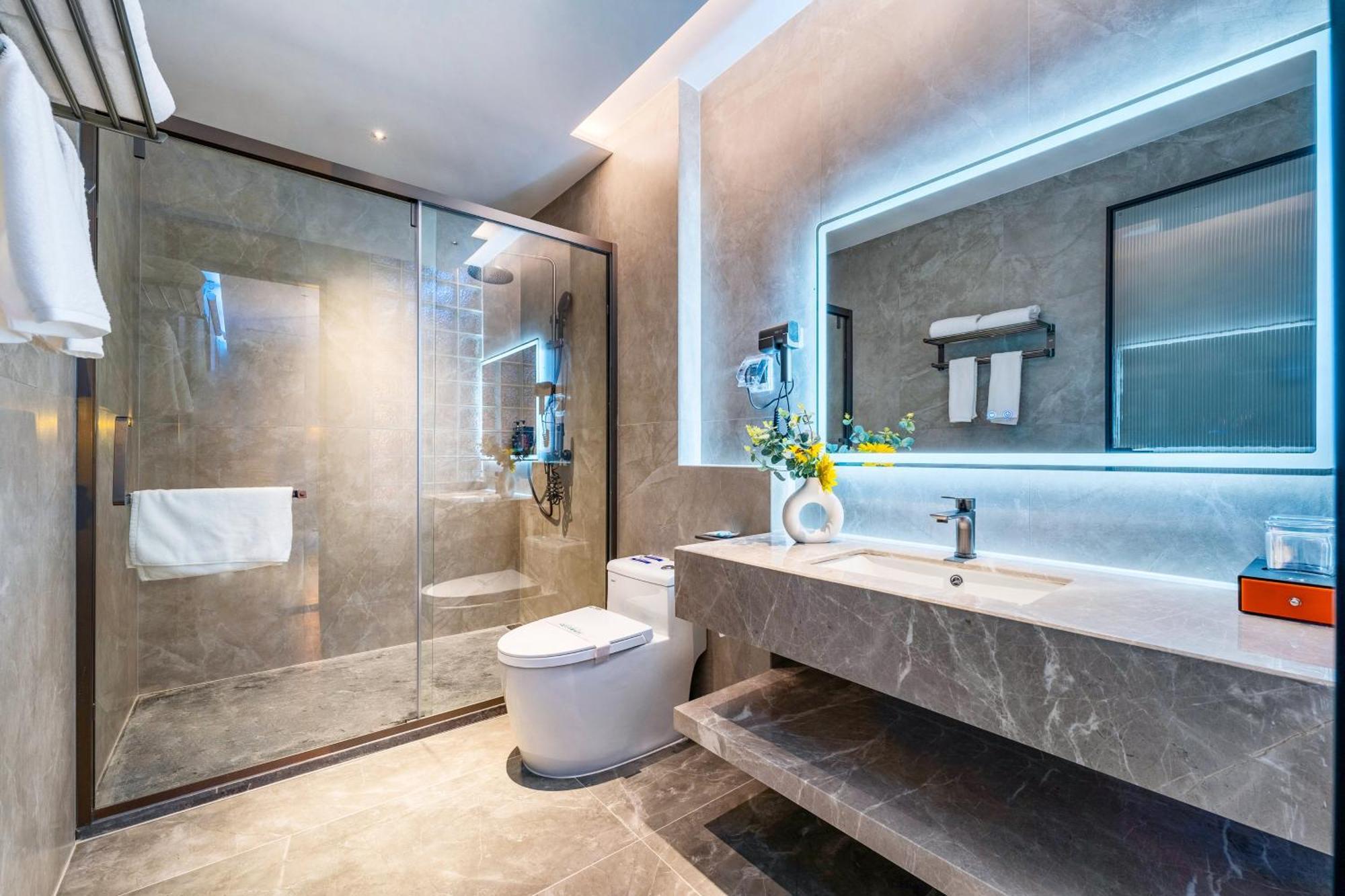 Henghe Selected S Design Hotel - Flagship Store Of Guangzhou Baiyun Railway Station International Convention Center--Reputation Preferred المظهر الخارجي الصورة
